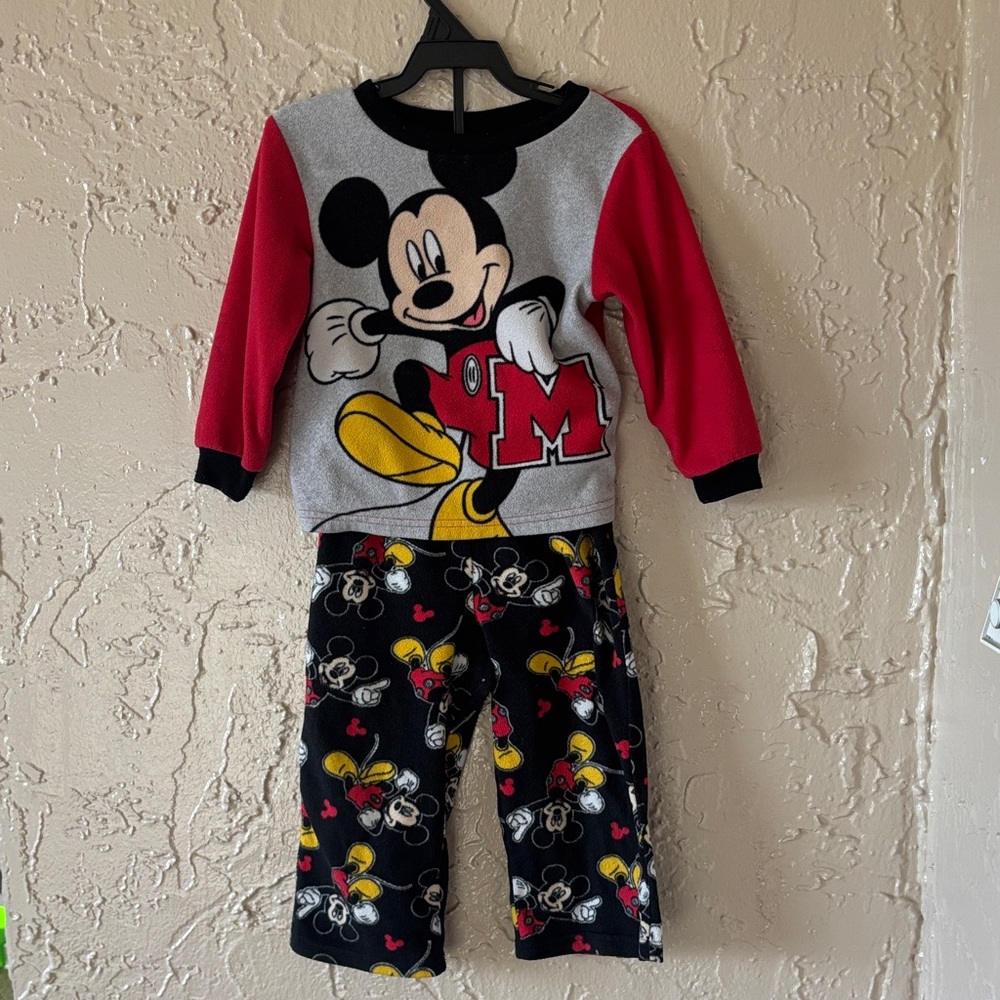 Disney Mickey Mouse Kids Fleece 
Pajama Set - Red, Black, and Gray 3T